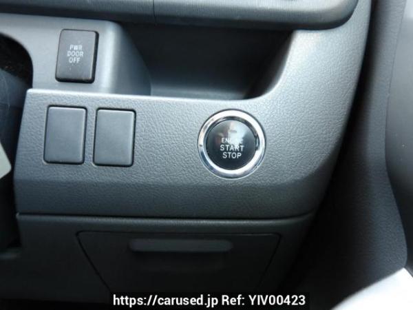 Used 2007 AT toyota noah ZRR70W Image[26]