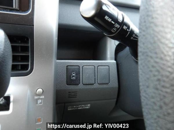 Used 2007 AT toyota noah ZRR70W Image[27]
