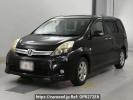 Toyota Isis ZGM10W