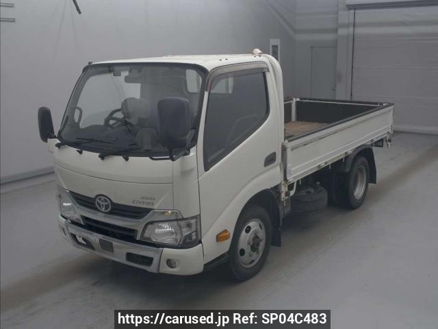 2017 Toyota Dyna Truck XZC675