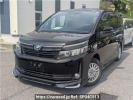 Toyota Voxy ZWR80G