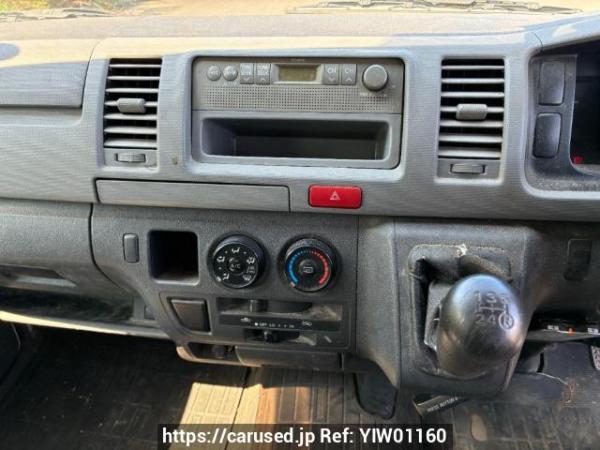 Used 2004 MT toyota hiace-van KDH205V Image[14]