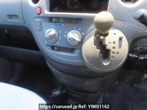 Used 2003 AT toyota sienta NCP81G Image[27]