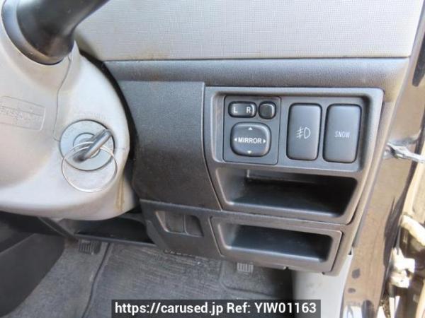 Used 2003 AT toyota sienta NCP81G Image[32]