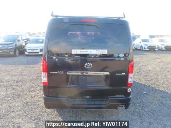 Used 2017 AT toyota regiusace-van KDH201V Image[5]