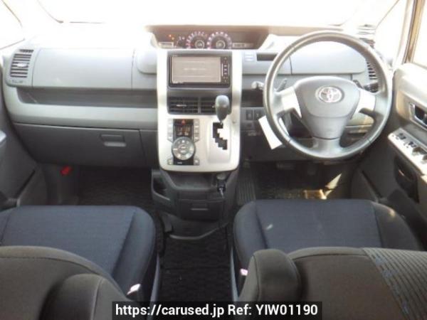 Used 2008 AT toyota voxy ZRR70W Image[17]
