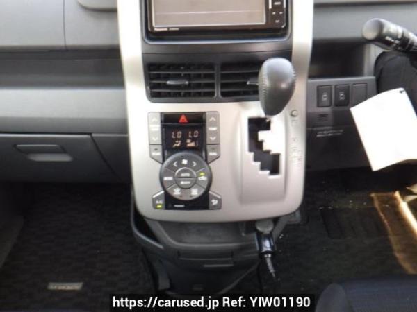 Used 2008 AT toyota voxy ZRR70W Image[22]