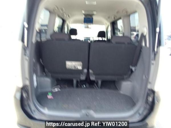 Used 2009 AT toyota voxy ZRR70W Image[8]