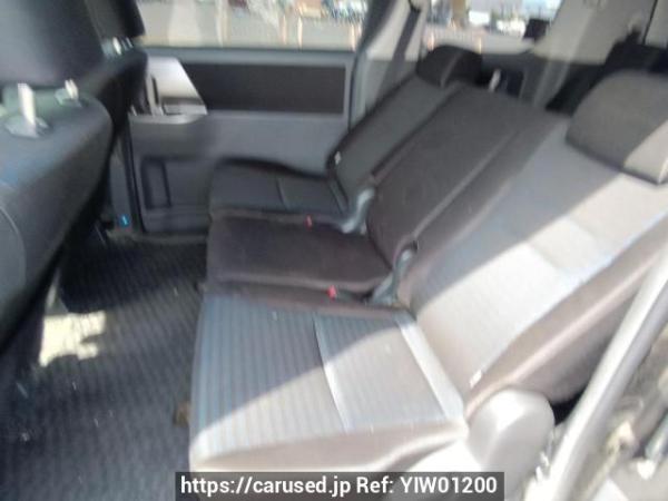 Used 2009 AT toyota voxy ZRR70W Image[14]