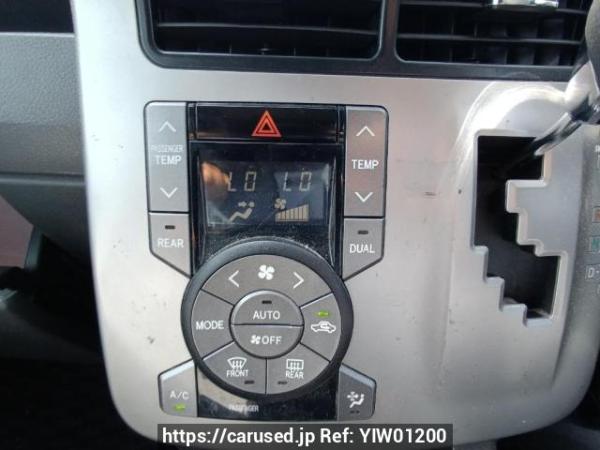 Used 2009 AT toyota voxy ZRR70W Image[22]
