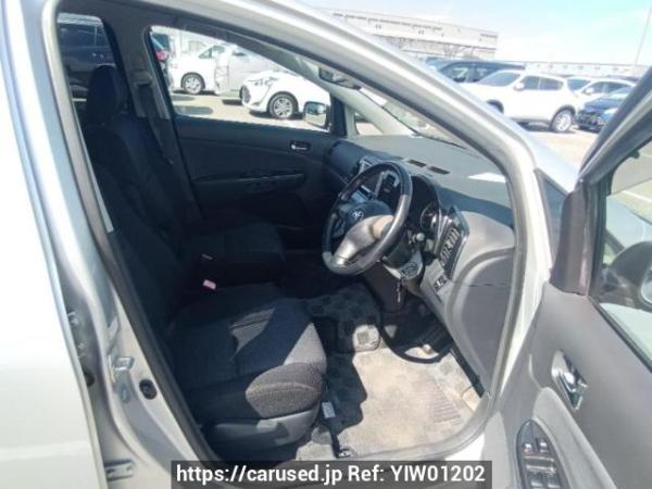 Used 2005 AT toyota wish ZNE10G Image[12]
