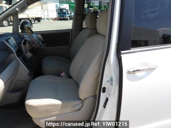 Used 2009 AT toyota noah ZRR70W Image[13]