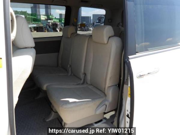 Used 2009 AT toyota noah ZRR70W Image[15]