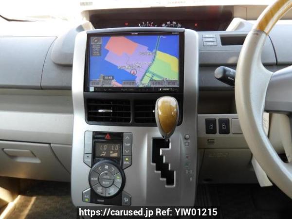 Used 2009 AT toyota noah ZRR70W Image[19]