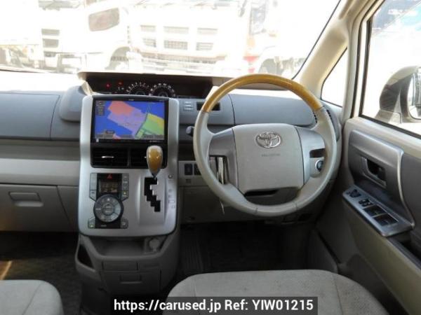 Used 2009 AT toyota noah ZRR70W Image[20]