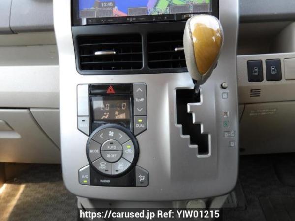 Used 2009 AT toyota noah ZRR70W Image[22]