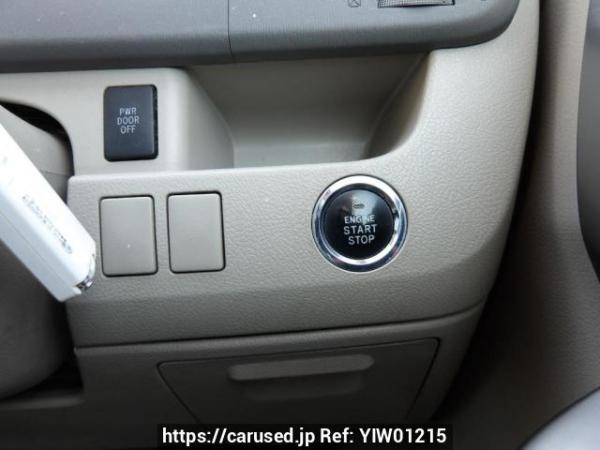 Used 2009 AT toyota noah ZRR70W Image[26]