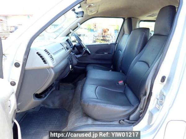 Used 2004 MT toyota hiace-van KDH205V Image[14]
