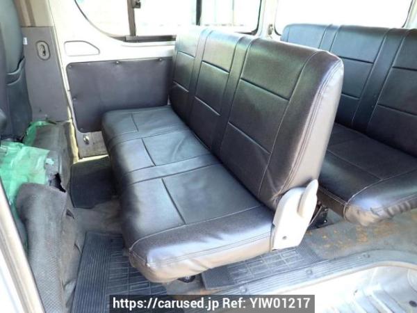 Used 2004 MT toyota hiace-van KDH205V Image[16]
