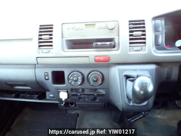 Used 2004 MT toyota hiace-van KDH205V Image[20]