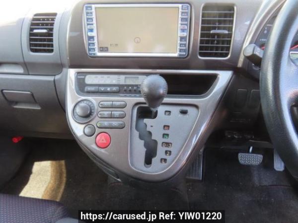 Used 2005 AT toyota wish ZNE10G Image[24]