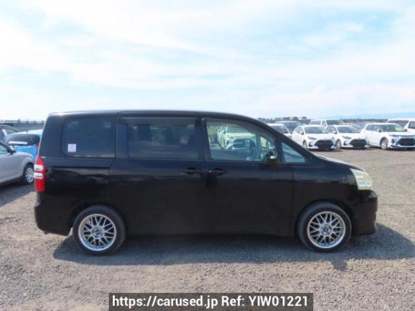 Used 2010 AT toyota noah ZRR70G Image[7]