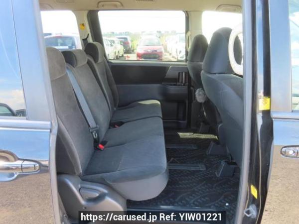 Used 2010 AT toyota noah ZRR70G Image[17]
