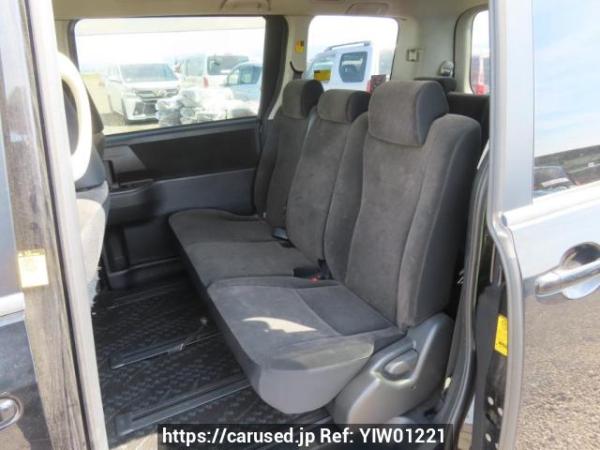 Used 2010 AT toyota noah ZRR70G Image[20]