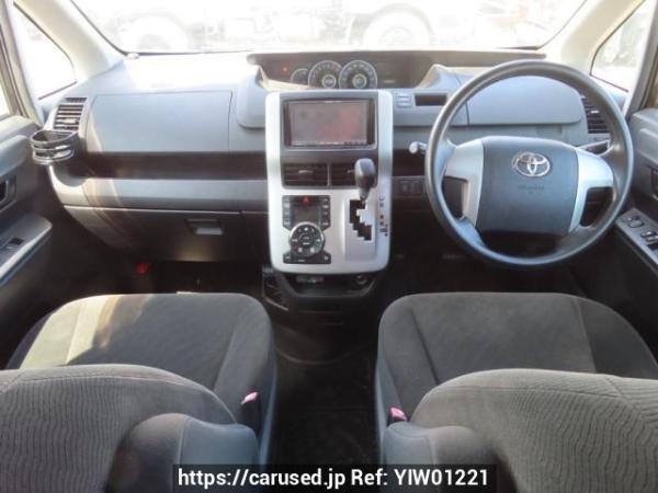 Used 2010 AT toyota noah ZRR70G Image[23]