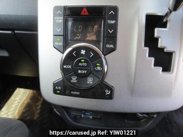Used 2010 AT toyota noah ZRR70G Image[29]