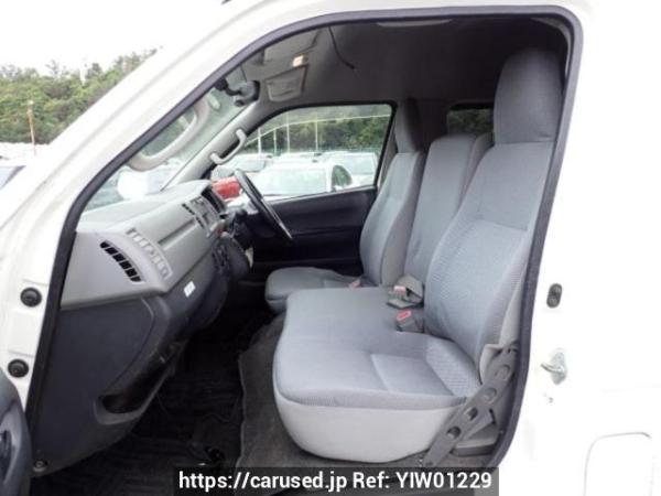 Used 2009 AT toyota regiusace-van TRH200K Image[13]