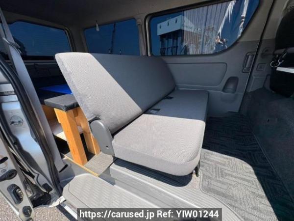 Used 2006 AT toyota regiusace-van KDH205V Image[14]
