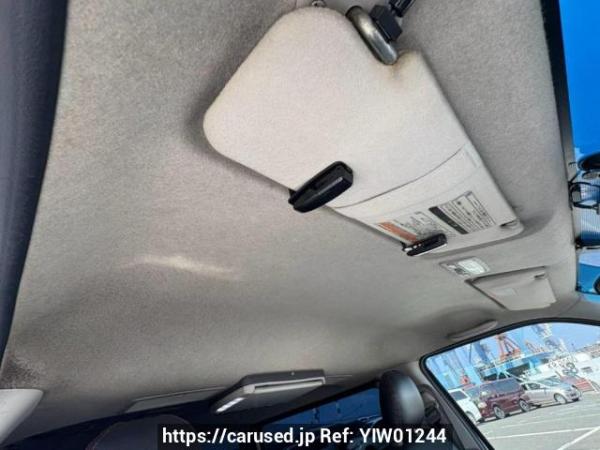 Used 2006 AT toyota regiusace-van KDH205V Image[17]