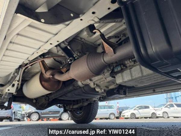 Used 2006 AT toyota regiusace-van KDH205V Image[38]