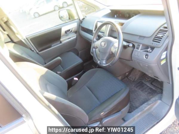 Used 2009 AT toyota voxy ZRR70W Image[13]