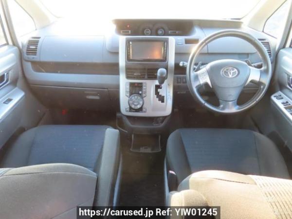 Used 2009 AT toyota voxy ZRR70W Image[23]