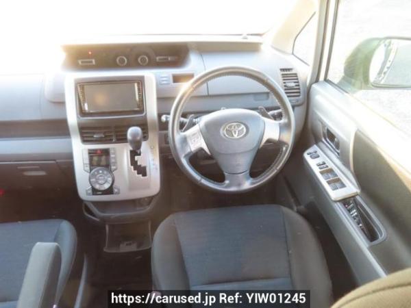 Used 2009 AT toyota voxy ZRR70W Image[25]