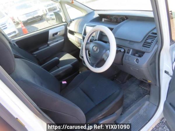 Used 2009 AT toyota voxy ZRR70W Image[13]
