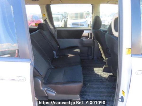 Used 2009 AT toyota voxy ZRR70W Image[17]