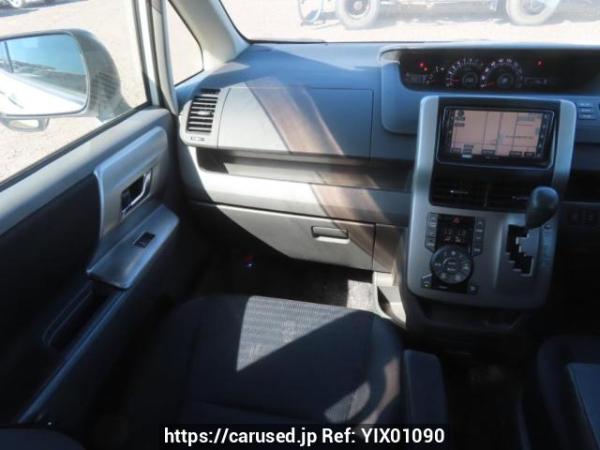 Used 2009 AT toyota voxy ZRR70W Image[24]