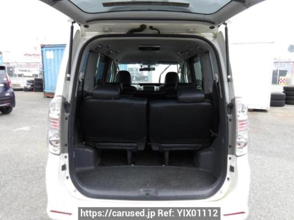 Used 2009 AT toyota voxy ZRR70W Image[8]