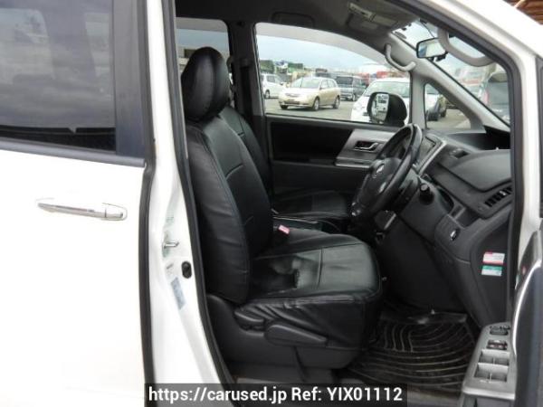 Used 2009 AT toyota voxy ZRR70W Image[13]