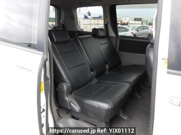 Used 2009 AT toyota voxy ZRR70W Image[15]