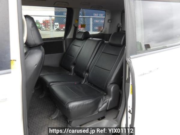 Used 2009 AT toyota voxy ZRR70W Image[16]