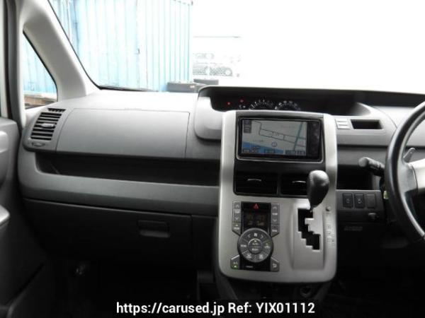 Used 2009 AT toyota voxy ZRR70W Image[19]