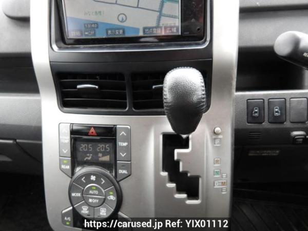 Used 2009 AT toyota voxy ZRR70W Image[24]