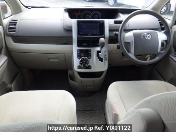 Used 2010 AT toyota noah ZRR75G Image[19]