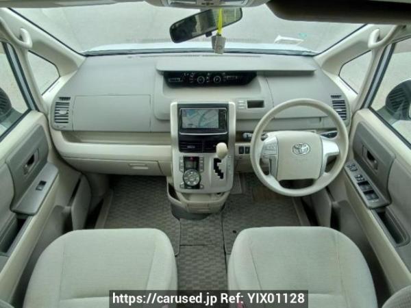 Used 2009 AT toyota noah ZRR70G Image[18]