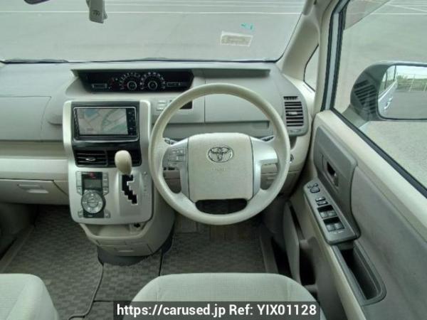 Used 2009 AT toyota noah ZRR70G Image[20]