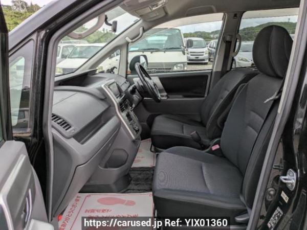 Used 2008 AT toyota voxy ZRR70W Image[10]